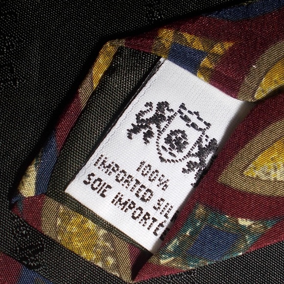 The Metropolitan Museum of Art Men's 100% Silk red Blue Gold Tie - Picture 5 of 7